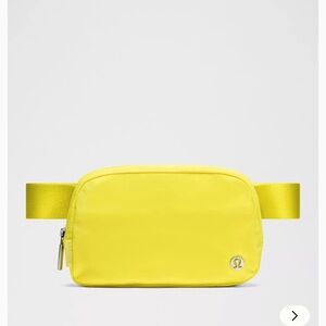 LAST ONE! Lululemon Everywhere Belt extended waistband (NWT) 🌼🍋 Daisy Glow